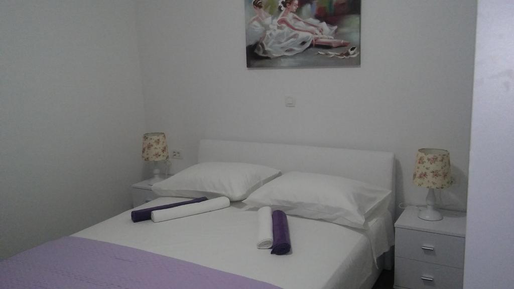 Apartment Vedran Kaštela Kültér fotó