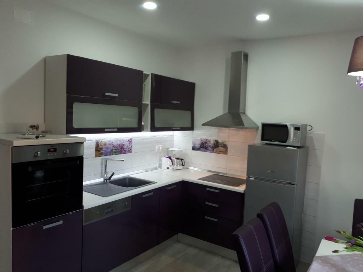 Apartment Vedran Kaštela Kültér fotó